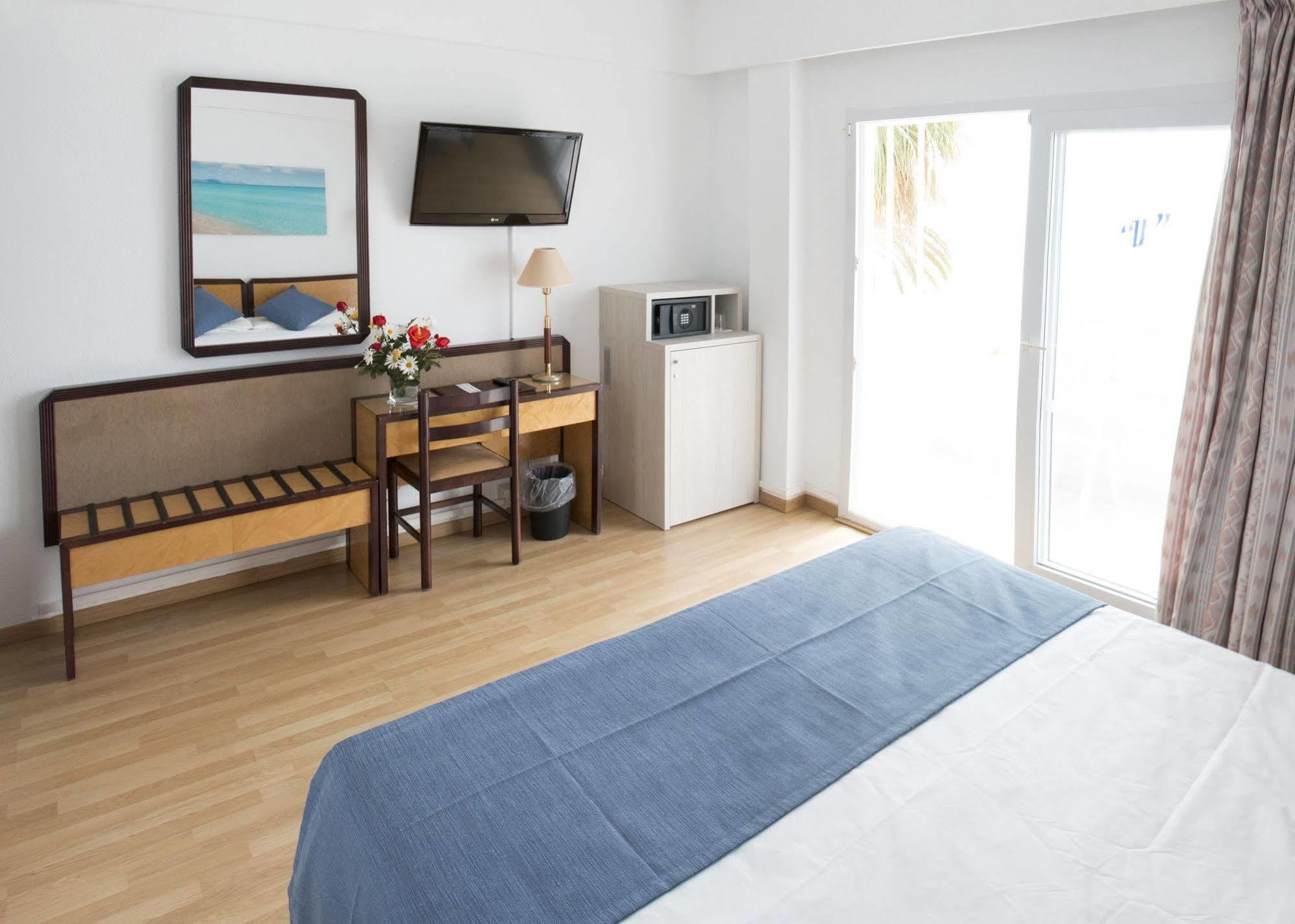 Hotel Voramar Cala Millor  Bagian luar foto